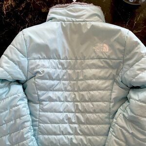 North face kids jacket size xx small
Clean very new